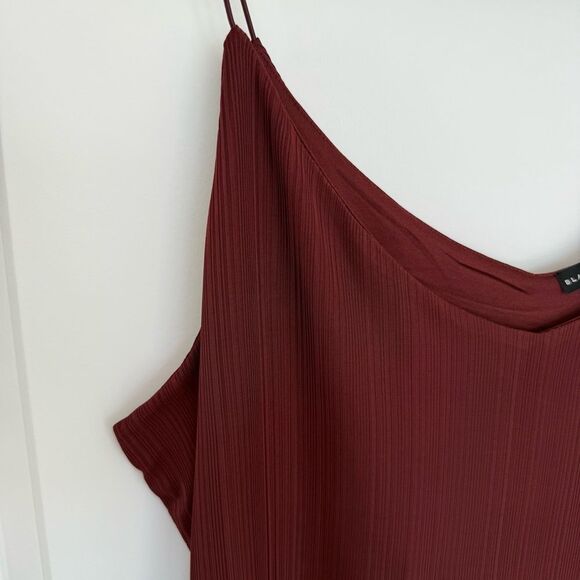 BLACK TAPE | pleated camisole - Picture 2 of 9